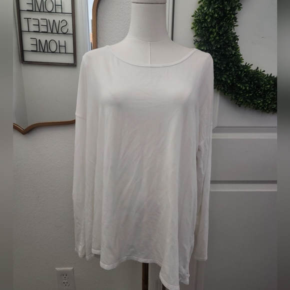lululemon athletica Tops - Lululemon Back Cutout Top